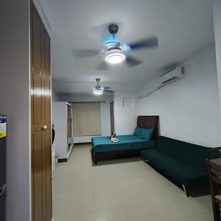 Cozy Studio Prime Spot In Urban Deca Homes Tipolo